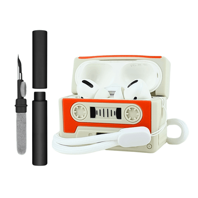 Kit Caneta Limpeza  e Capa Protetora Nerdcase Compatível com AirPods Pro 1 e 2, Fita Cassete Retrô